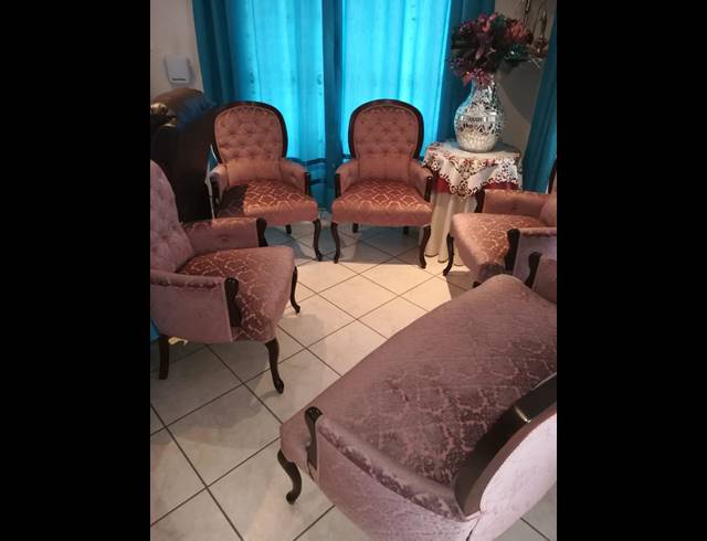 3 BEDROOM TOWNHOUSE FOR SALE IN CLAREMONT